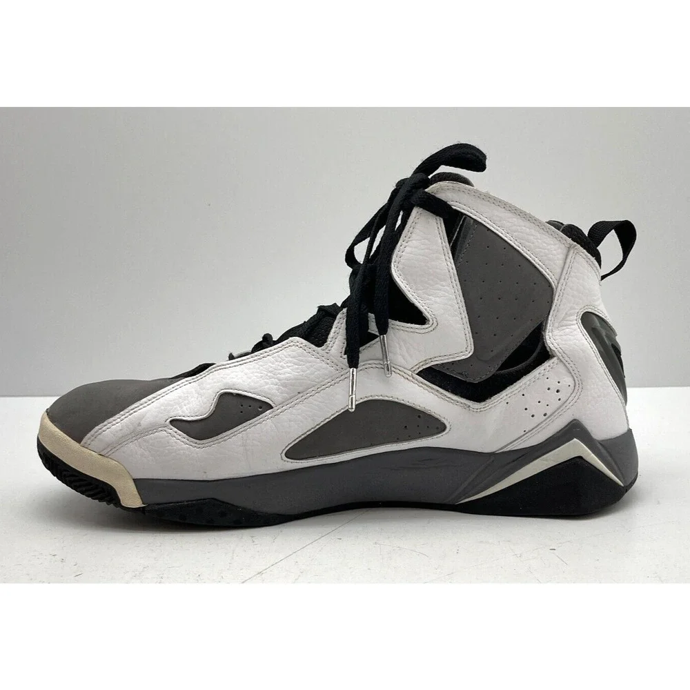 Jordan True Flight 2008 White /Metallic Silver/Light Graphite/Black Us Size 13